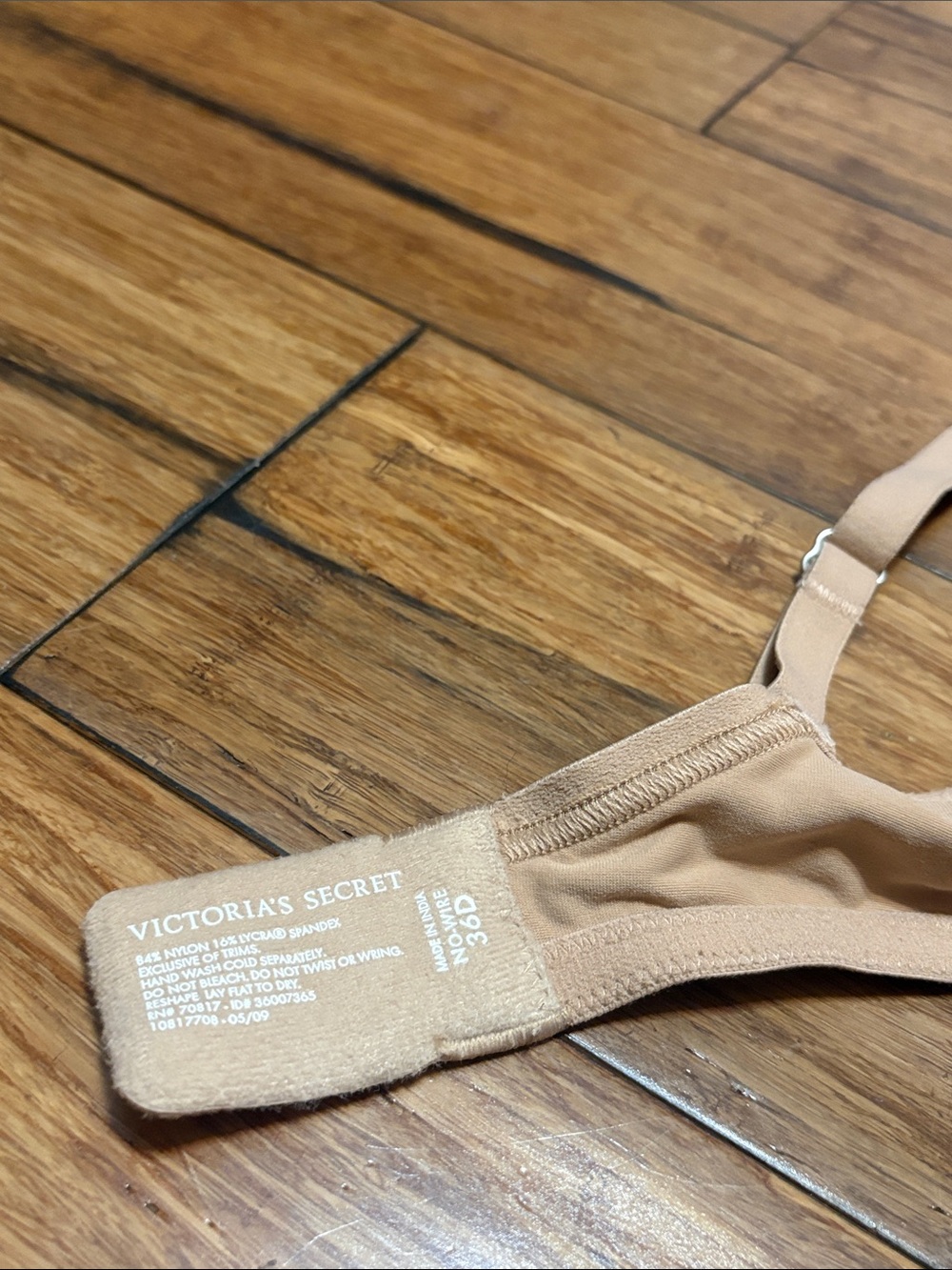 Victoria's Secret Padded Beige Nude Bra Size 36D - Picture 6 of 6